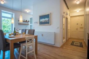 Luxury Central Apartment